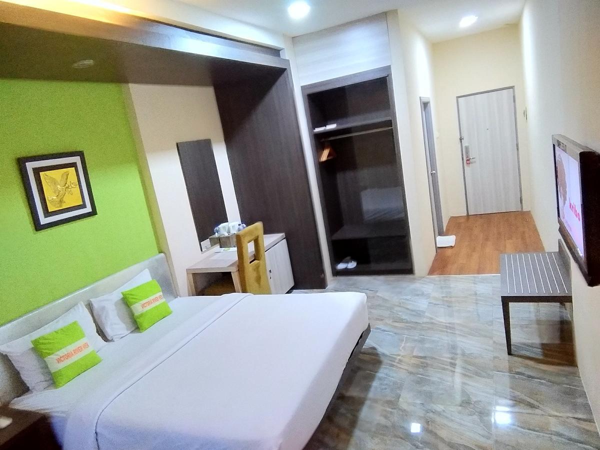 Hotel Victoria River View Banjarmasin  Exterior photo